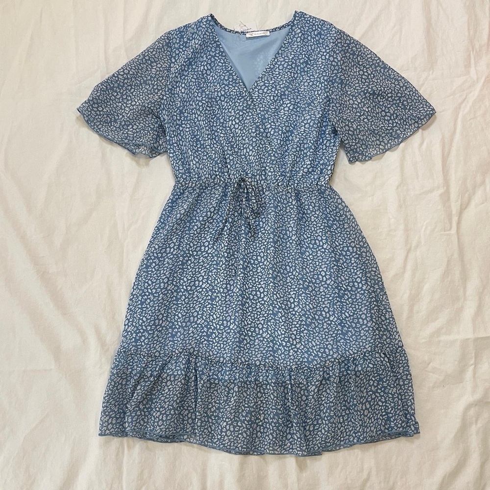 NWT Kirundo Blue and White Leopard Print V-Neck Dress